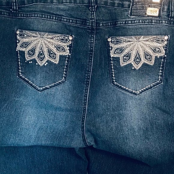 One-5-One Sun Burst Design Pockets Blue Jeans - Picture 8 of 8